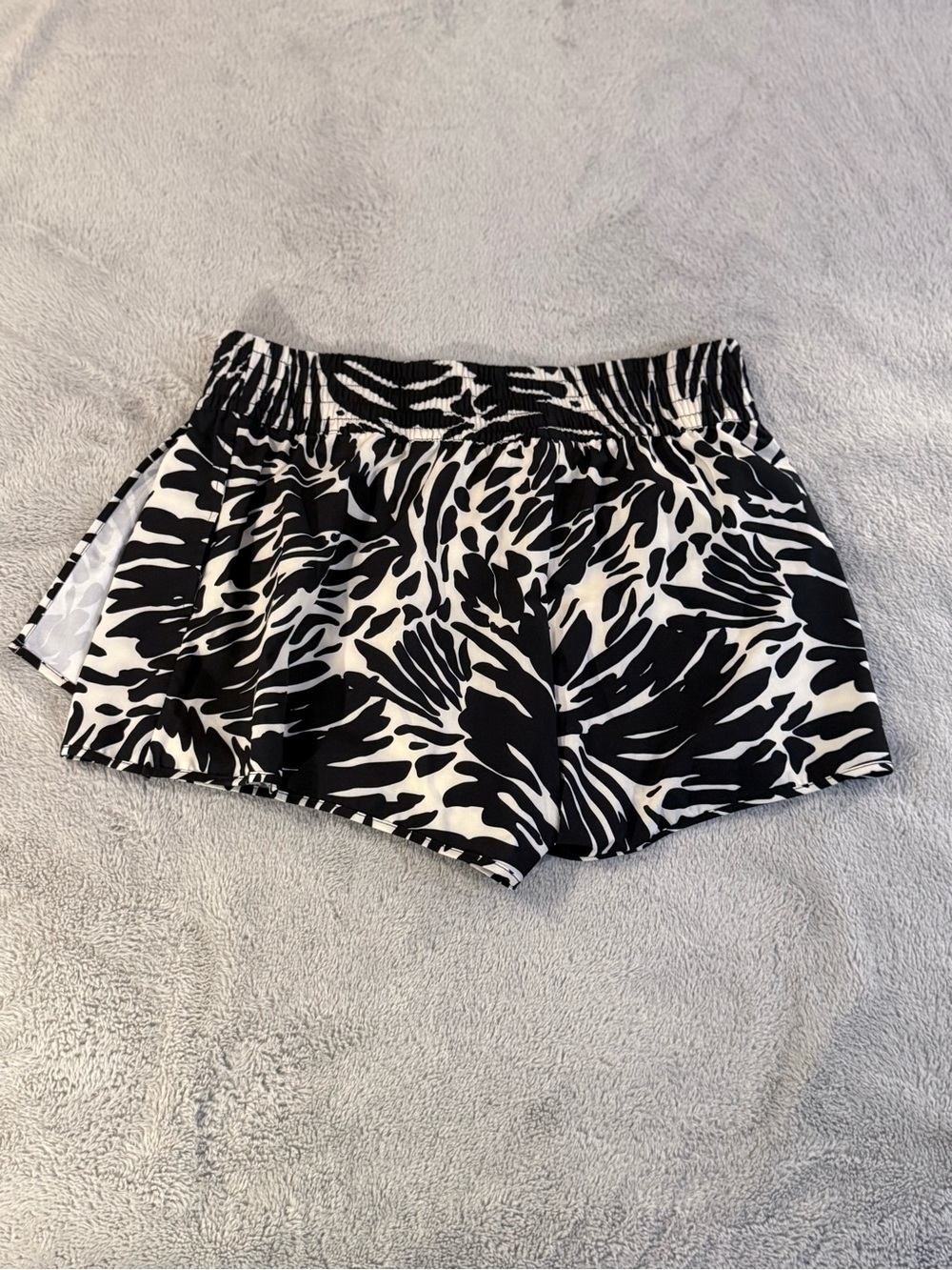 Lands' End Black & White Printed Athletic Shorts